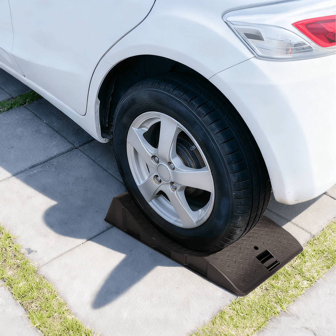 4 Pack Car Tire Saver Ramps Anti - Slip Hard Plastic Design with Carry Bag - Black - Fab Heavy Parts
