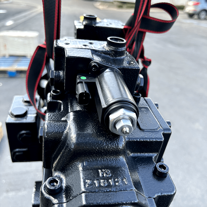 Hydraulic Pump YN30P00020F1 YN30P00017F1 Fits for New Holland Excavator E235BSR E235BSRLC E235BSRNLC - Fab Heavy Parts