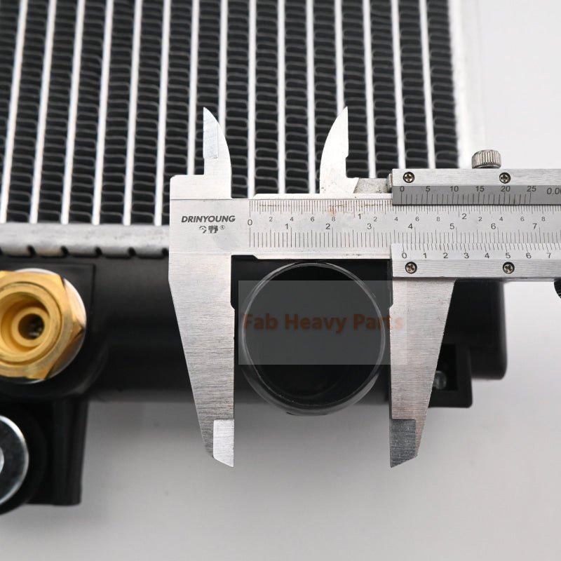 Radiator 3EA - 04 - 41710 for Komatsu Forklift FG09 - 21 - M FG09L - 18L - 20 FG10 - 18 - 20 FG30 - 16 FG30 - 17 - M FG30 - 17 - W FG10 - 18 - 20 - EL - Fab Heavy Parts