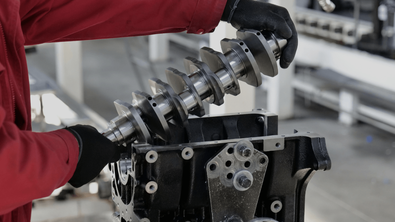 Understanding the Distinction Between Camshafts and Crankshafts - Fab Heavy Parts
