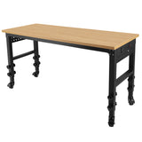 Regulowany stół warsztatowy o wymiarach 60 × 24 cali, do dużych obciążeń, z gniazdkiem elektrycznym i kółkami. Duża nośność. Blat z drewna gumowego