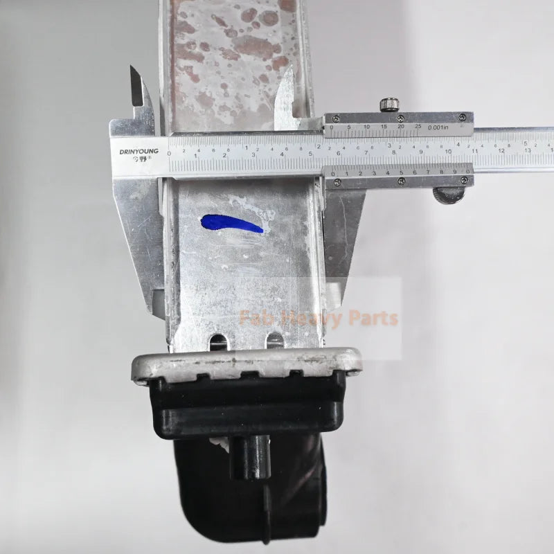 Radiator Assembly 4424522 for Hitachi IZX200 ZX200 ZX210H ZX210K ZX210W ZX225USR ZX240-AMS ZX240-HCME