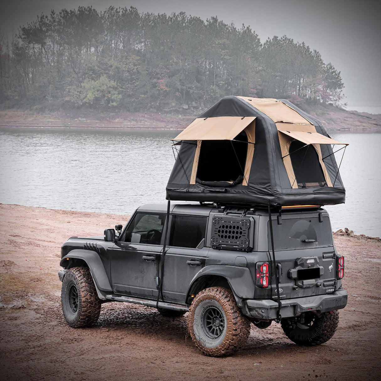 Foldable 2 - 3 People Amphibious Inflatable Car Roof Top Tent Glamping Camping Tent for SUV Truck (Without Ladder) - Fab Heavy Parts