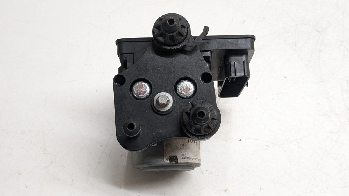 For Mercedes E Class W213 ABS Pump Control Module 2.0 Diesel A2134315801 2016 - Fab Heavy Parts