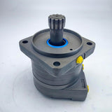 MovYard® Hydraulic Drive Motor 7499819 6682034 Aftermarket Replacement For Bobcat Skid Steer Loaders 751 753 763 773 S130 S150 S16 S160 S175 S18 S185 S205 S510 S530 S550 S570 S590 S595 - Fab Heavy Parts