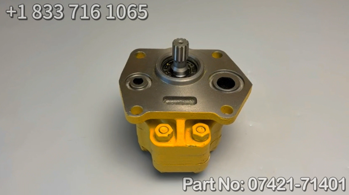 Fits For Komatsu Bulldozer D20P-6 D20A-7 D20A-8 D20A-6 D20A-5 D20P-8 D21A-7 D20S-5 D20S-6 Main Clutch Pump 07421-71401