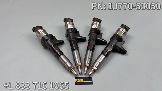 4 PCS Fuel Injector 1J770-53050 1J770-53070 1J770-53074 1J770-53051 295050-1980 for Kubota Engine V3307-CR-TE4 V3307 Tier 4
