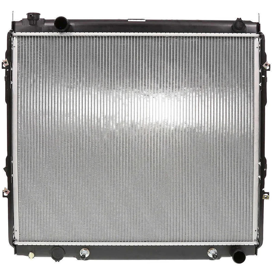 Radiator 221 - 0518 16400 - 0F030 for Toyota Sequoia Tundra 2UZFE 4.7L V8 2001 - 2007 - Fab Heavy Parts
