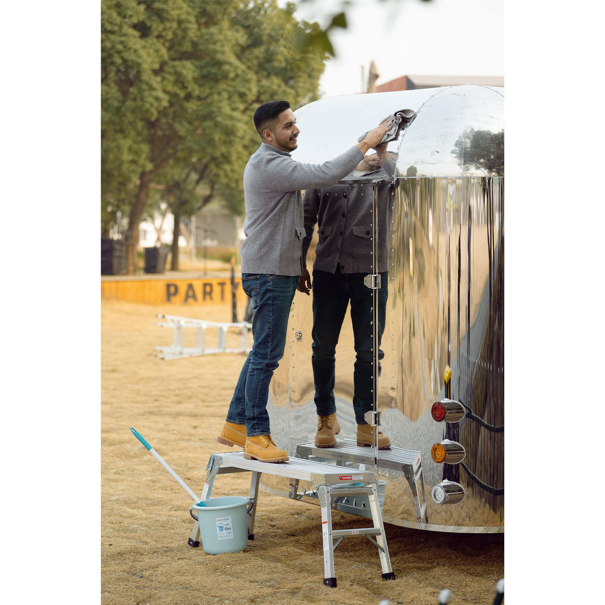 Work Platform Aluminum Portable Bench Folding Ladder ANSI Capacity 225 LBS 40" - Grey - Fab Heavy Parts