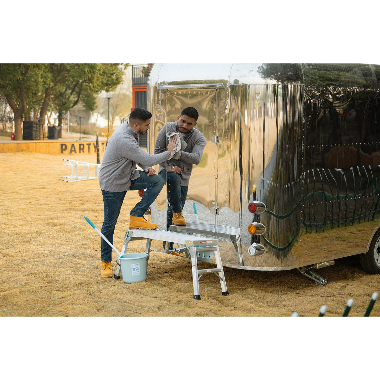 Work Platform Aluminum Portable Bench Folding Ladder ANSI Capacity 225 LBS 40" - Grey - Fab Heavy Parts