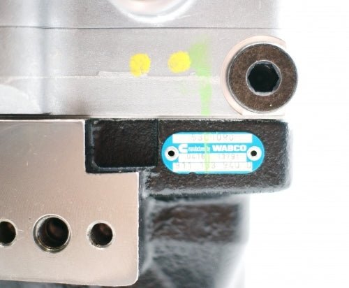 Fits Cummins Engine ISD4.5 G5.9 ISF3.8 B4.5 FORD CARGO C1317e C1517e C1717e C2428e Air Brake Compressor 3991521 - Fab Heavy Parts